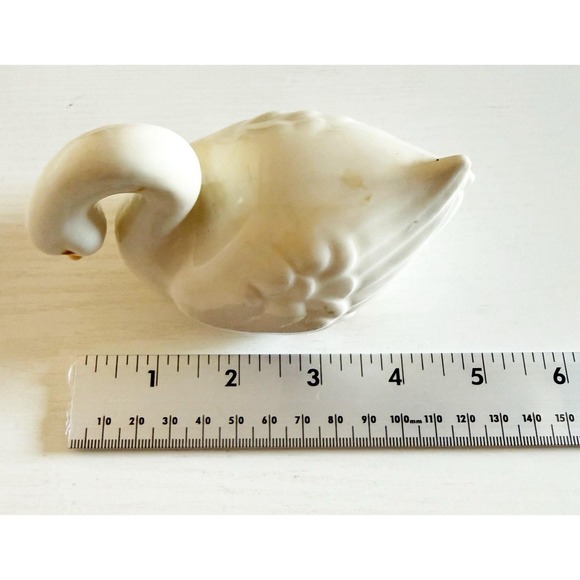 Simmons California Swan 1973 Porcelain Glazed White Figurine 5" Long And 3" Tall - Picture 6 of 8